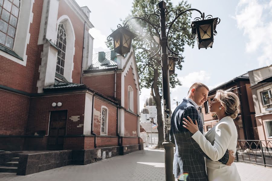 Fotografo di matrimoni Iren Bondar (bondariren). Foto del 17 settembre 2021