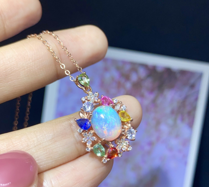 Prirodni Opal Plavi Blago Privesak Srebrni Ukrasi, elegantan nakit za svaku priliku. Idealno za poklon, istaknite svoju jedinstvenost.