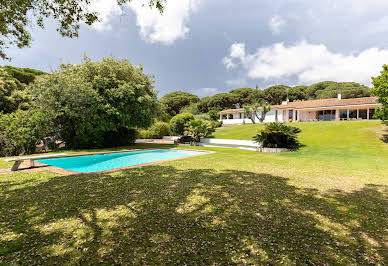 Maison avec jardin et terrasse 1