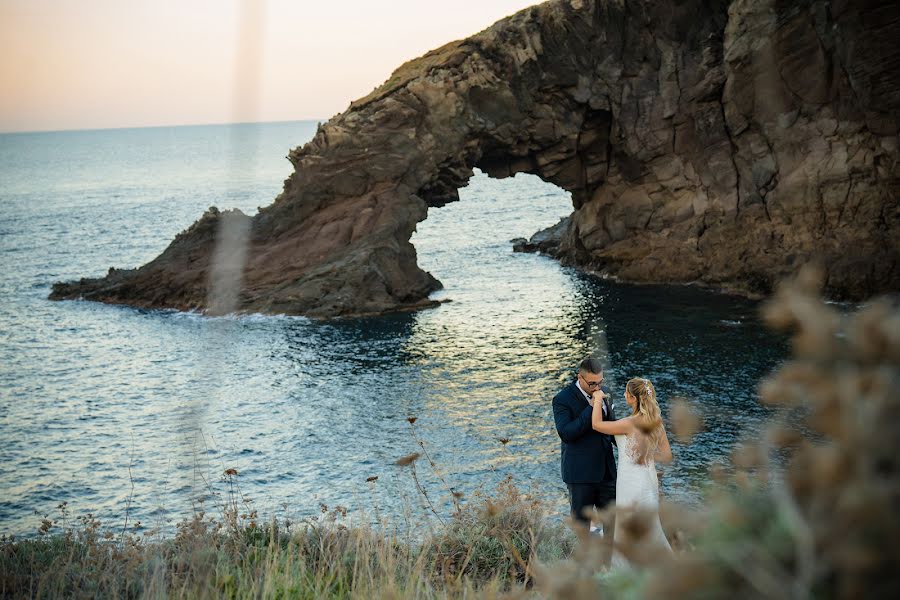 Fotógrafo de casamento Salvatore La Mantia (fotolamantia). Foto de 17 de abril 2023