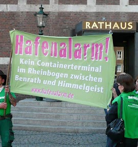 Hafenalarm vor dem Düsseldorfer Rathaus.