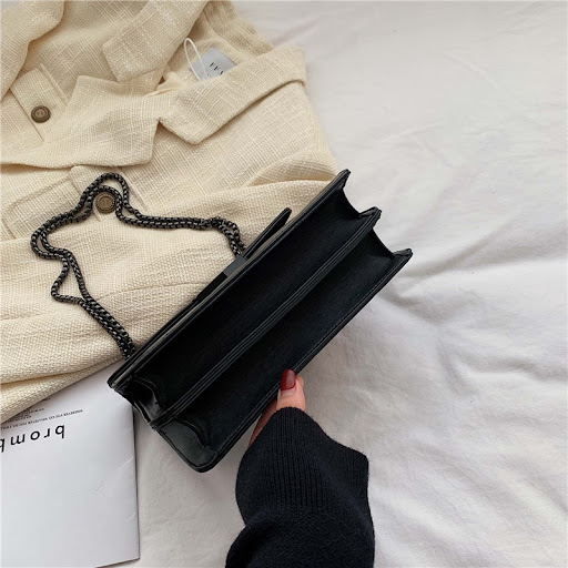 Title 13, Wild Chain Shoulder Messenger Bag