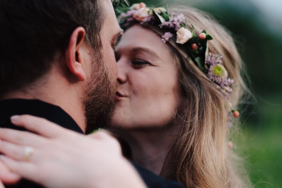 Fotografo di matrimoni Avec Le Coeur (florianoberlech). Foto del 12 aprile 2020