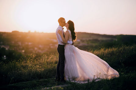 Fotógrafo de casamento Nadya Pindyur (nadya). Foto de 5 de agosto 2017