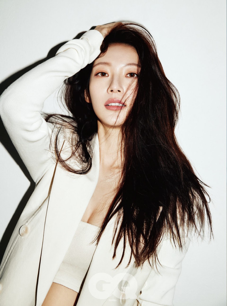 Gong-SeungYeon-For-GQ-Korea-Magazine-March-Issue-3