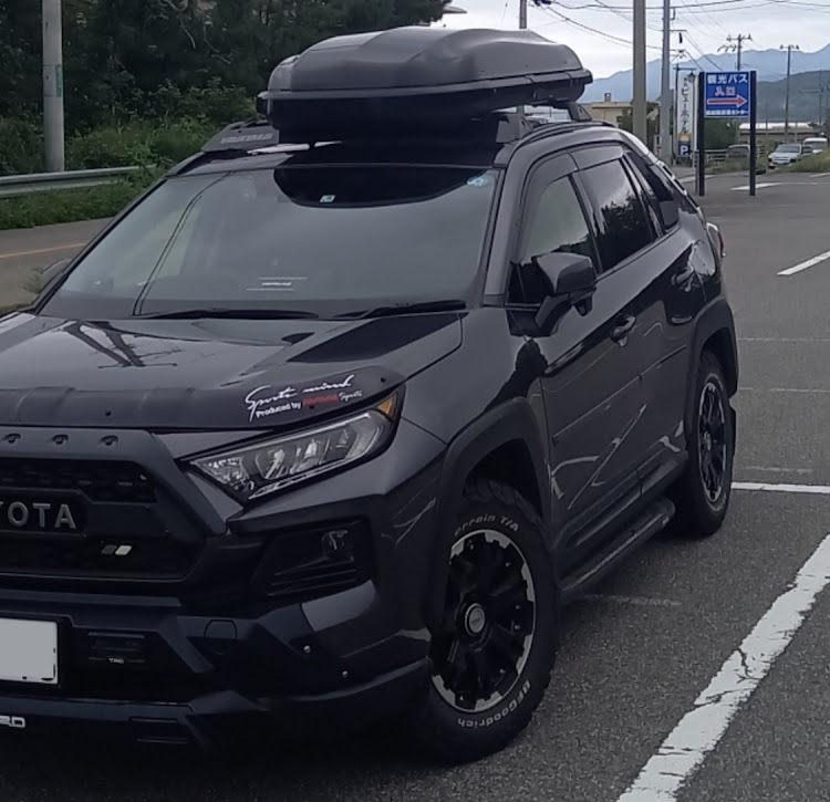 RAV4の左半顔写真展・台風・連続・前職仲間・飲み会に関するカスタム事例の投稿画像1枚目
