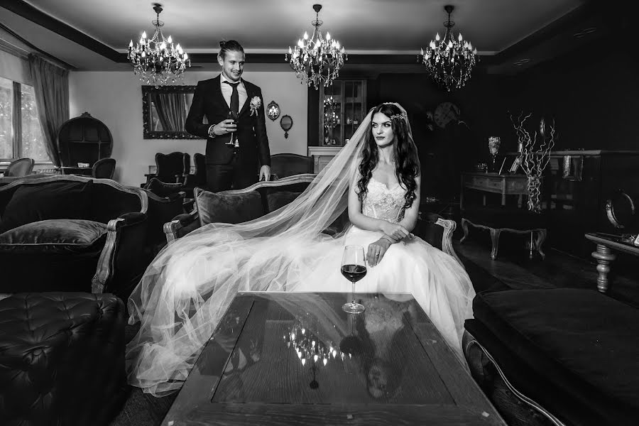 結婚式の写真家Ivan Cerović (cerovic85)。2019 1月9日の写真