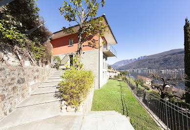 Maison avec jardin et terrasse 4