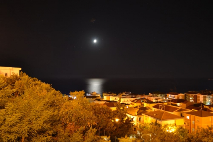 UNA rotonda sul mare... di newxeres