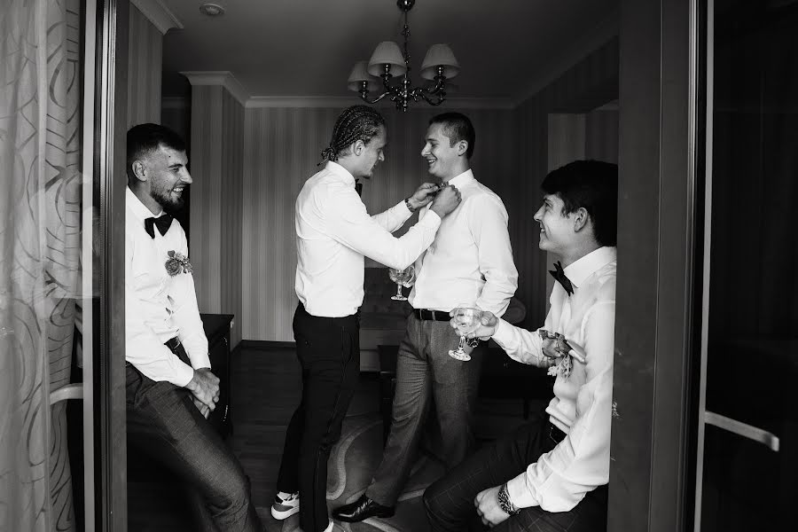 Wedding photographer Petr Golubenko (pyotr). Photo of 19 September 2019