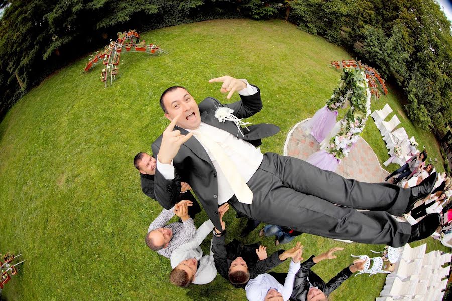 Photographe de mariage Maksim Malyy (mmaximall). Photo du 10 septembre 2013