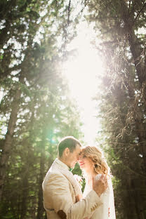 Fotógrafo de casamento Vasiliy Kovalev (kovalevphoto). Foto de 1 de dezembro 2015