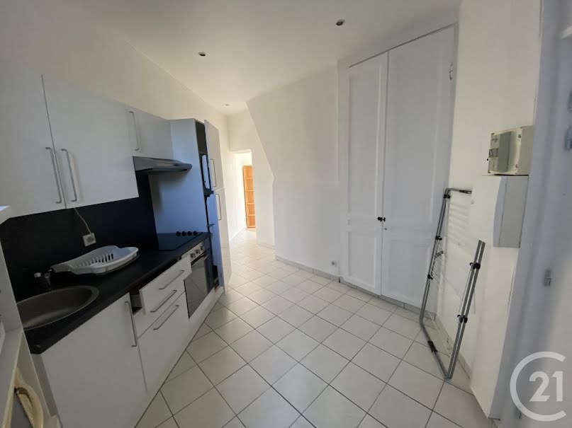 Location meublée appartement 1 pièce 34 m² à Mont-Saint-Aignan (76130), 475 €