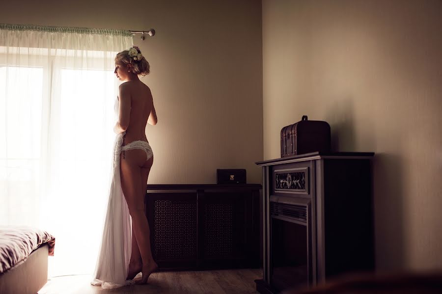 Wedding photographer Natalya Kotukhova (photo-tale). Photo of 11 April 2019