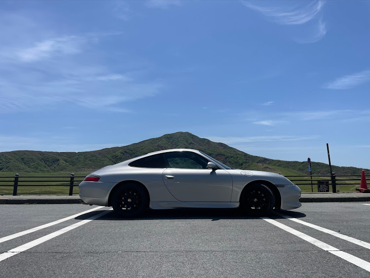 911 クーペのporsche911・帰省旅・妻とドライブ・阿蘇大観峰・阿蘇パノラマライン絶景に関するカスタム事例の投稿画像1枚目