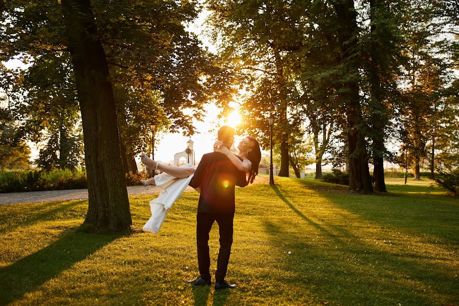 Fotógrafo de casamento Dawid Trojanowski (dawidtrojanowski). Foto de 22 de março 2023