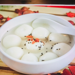 酒釀湯圓（芝麻) Sesame Rice Balls with Rice Wine Sauce