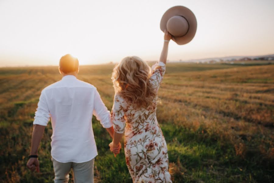 Fotógrafo de bodas Irina Seliverstova (waterlillly). Foto del 8 de septiembre 2019