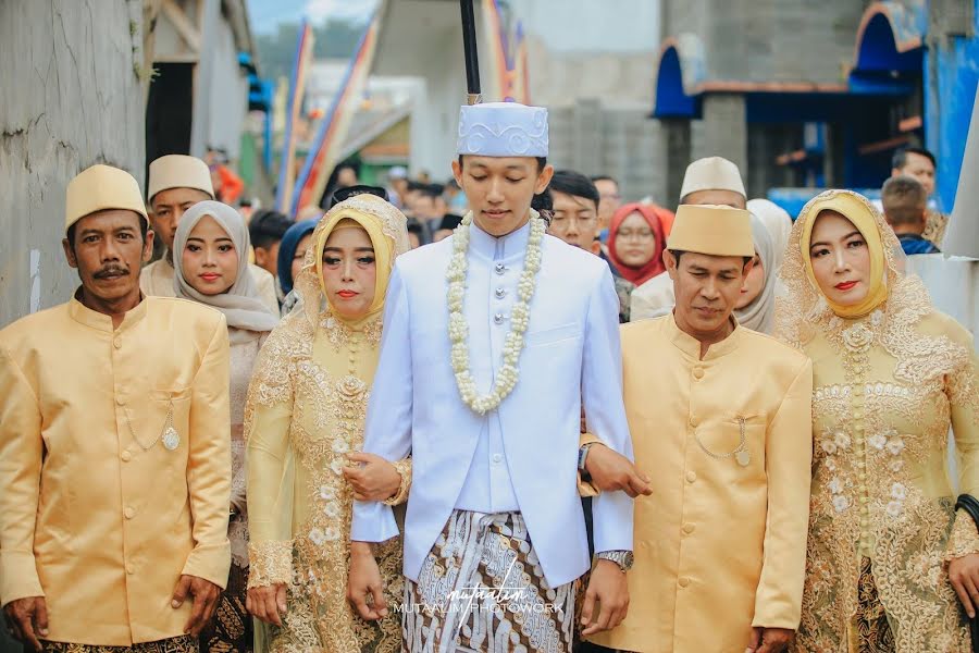 Fotógrafo de casamento Mutaalim (mutaalim). Foto de 21 de junho 2020