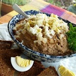 bubbies chopped liver was pinched from <a href="http://allrecipes.com/recipe/93512/bubbies-chopped-liver/" target="_blank">allrecipes.com.</a>