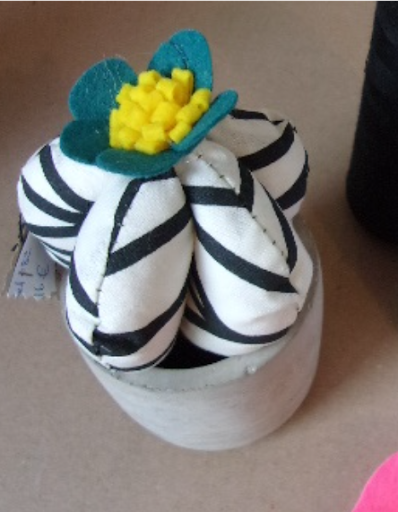 mini cactus en tissu artiste textile barre virginie décoration chambre enfant adolescent adulte colorée gaie sympa moderne