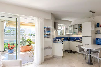 appartement à Juan les pins (06)