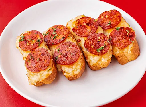 Cheesy Pepperoni Garlic Bread