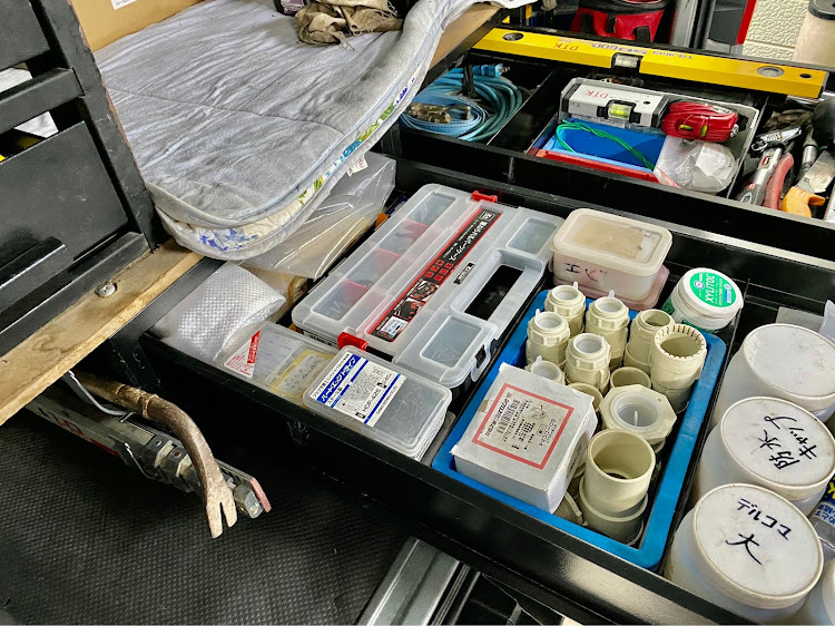 ハイエースバンのDIY・整理整頓・作業車に関するカスタム事例の投稿画像7枚目