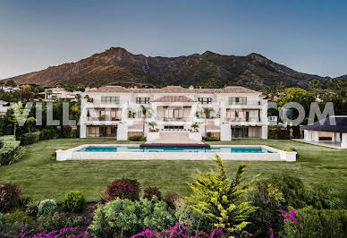 Villa with garden and terrace 2