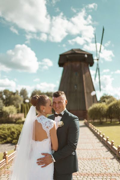 結婚式の写真家Yaroslav Tourchukov (taura)。2015 2月6日の写真