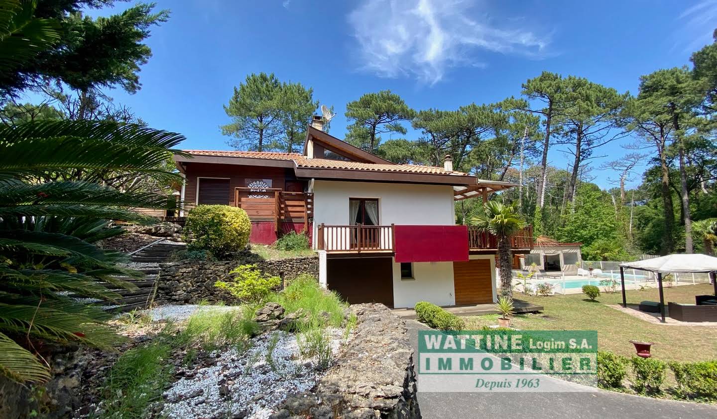 Villa avec piscine en bord de mer Hossegor