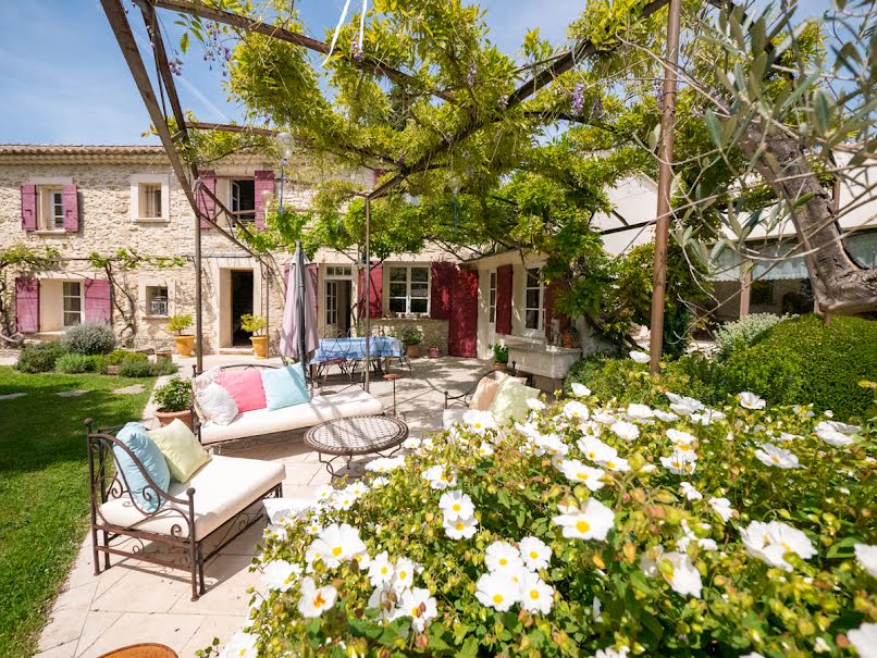 Vente maison 9 pièces 227 m² à L'Isle-sur-la-Sorgue (84800), 990 000 €