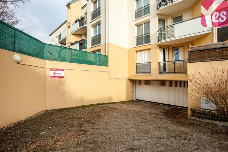 Location  parking  14 m² à Massy (91300), 65 €