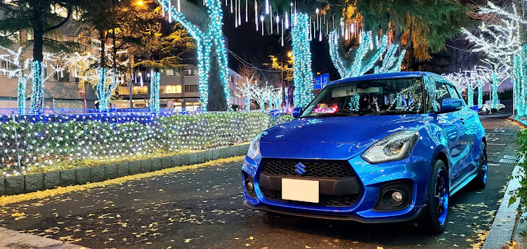 スイフトスポーツの徳山イルミ・ZC33S・クルマ×イルミに関するカスタム事例の投稿画像1枚目