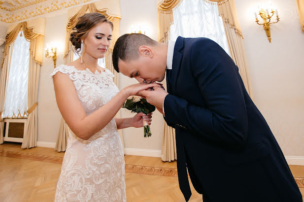 Fotógrafo de casamento Oleg Sverchkov (sverchkovoleg). Foto de 18 de março 2021