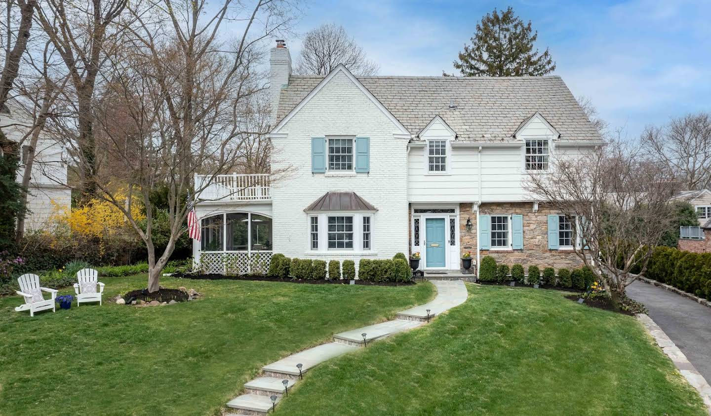 Property Manhasset