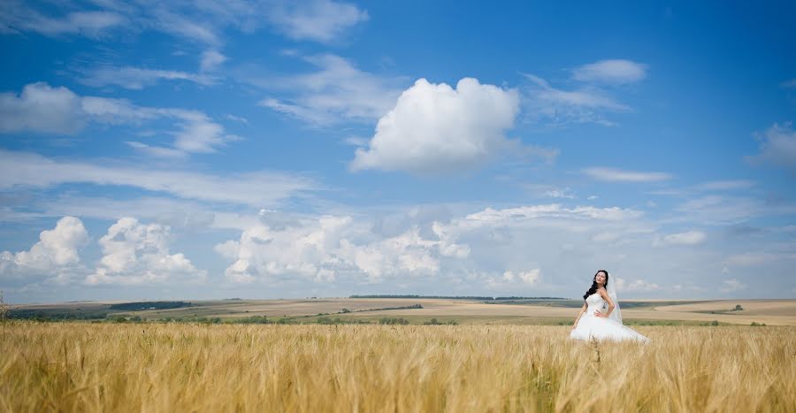 Wedding photographer Maksim Chikhnyaev (maxchih). Photo of 12 December 2013