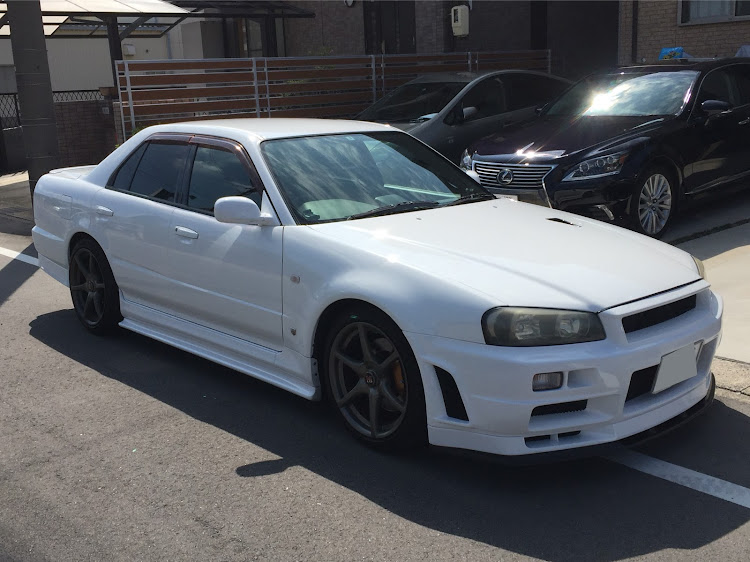 スカイライン GT-RのAE111 レビン・仕事だろうが・休みだろうが・予定は未定に関するカスタム事例の投稿画像1枚目
