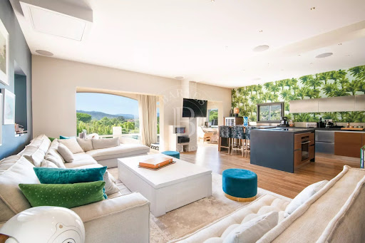 Villa avec piscine 1