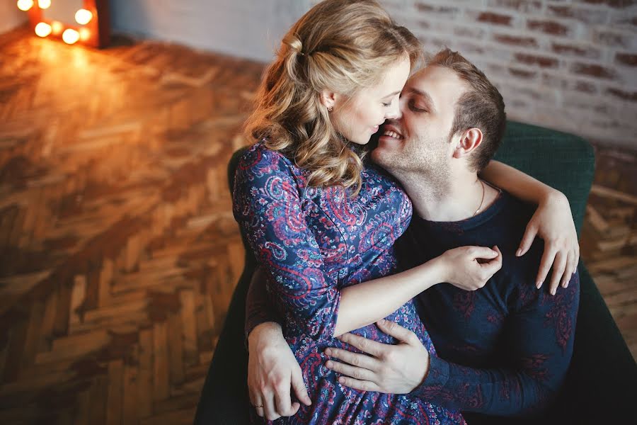 Fotógrafo de casamento Pavel Neunyvakhin (neunyvahin). Foto de 5 de abril 2015