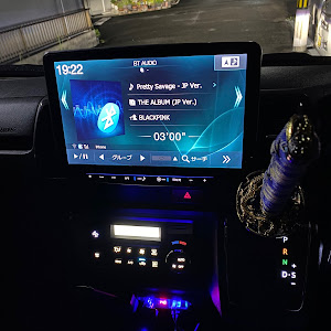 ハイエースバン TRH200V