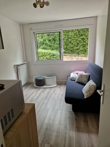 Location  appartement 1 pièce 15 m² à Nogent-sur-Marne (94130), 674 €