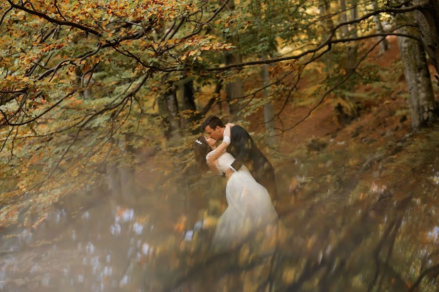 Wedding photographer Alex Vîlceanu (alexandruvilcea). Photo of 27 February 2018