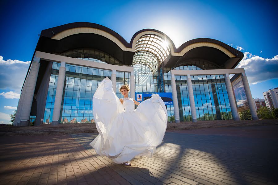 Fotógrafo de casamento Natalya Shtyk (fotoshake). Foto de 27 de junho 2014