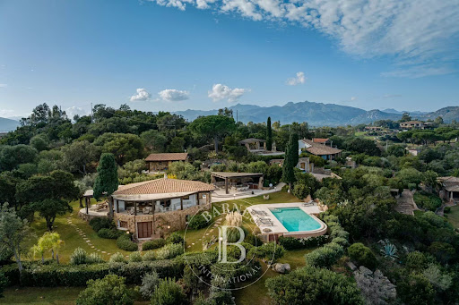 Villa 2