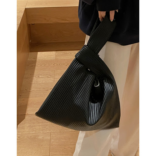 Title 2, Ladies New Trendy Fashion Pleated Bag, stylish...