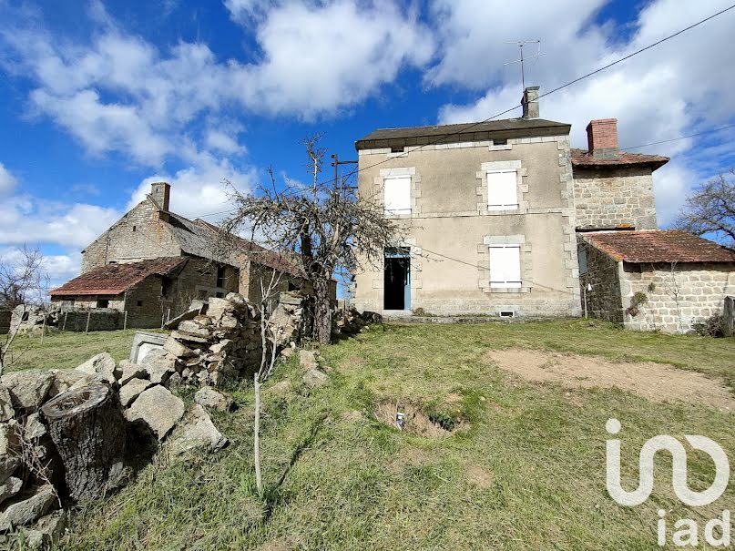 Vente ferme 5 pièces 245 m² à Saint-Domet (23190), 93 700 €