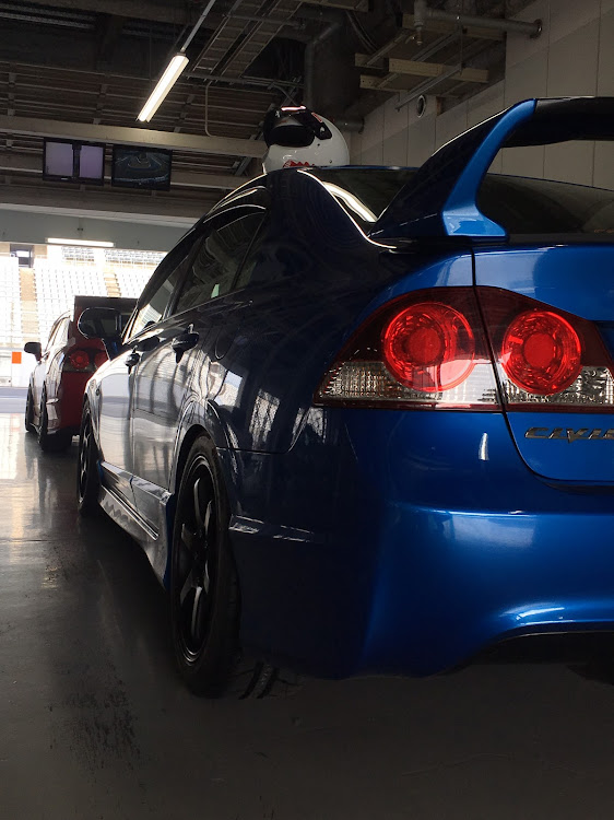 シビックタイプRの鈴鹿サーキット・シビック タイプR FD2・SMSCに関するカスタム事例の投稿画像3枚目