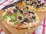 Greek-Style Spinach-Olive Pizza (Vegetarian) was pinched from <a href="http://greek.food.com/recipe/greek-style-spinach-olive-pizza-vegetarian-203842" target="_blank">greek.food.com.</a>