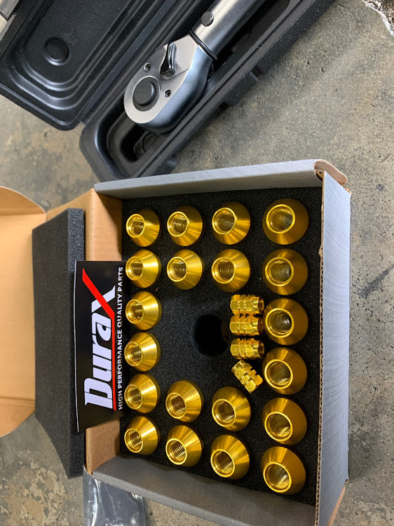 MPVのまだまだ現役MPV・ナオチャンズ・オフ会・ホイールナット交換に関するカスタム事例の投稿画像2枚目